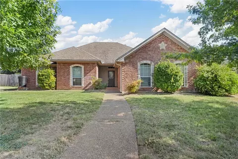 408 Greystone Dr, Lorena, TX 76655