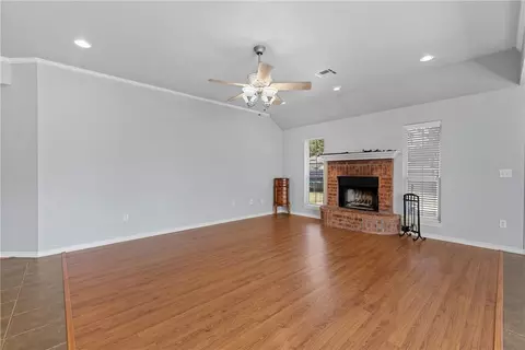 408 Greystone Dr, Lorena, TX 76655 photo 3
