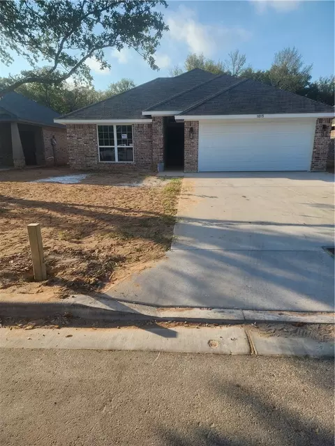 1015 Hooks Ave, Waco, TX 76705