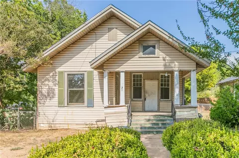 1521 N 11th St, Waco, TX 76707