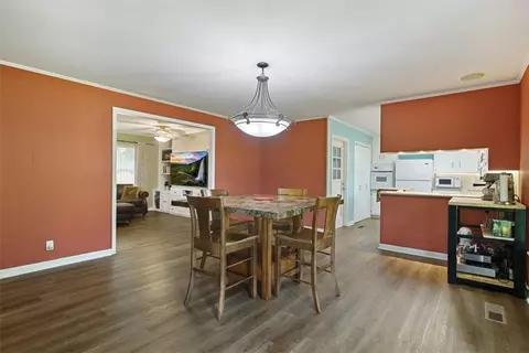 2131 Trinity Dr, Waco, TX 76710 photo 9