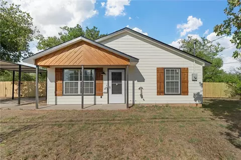 1415 Cloverleaf Rd, Waco, TX 76705