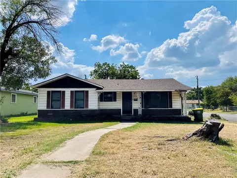 1120 Fisher St, Bellmead, TX 76705