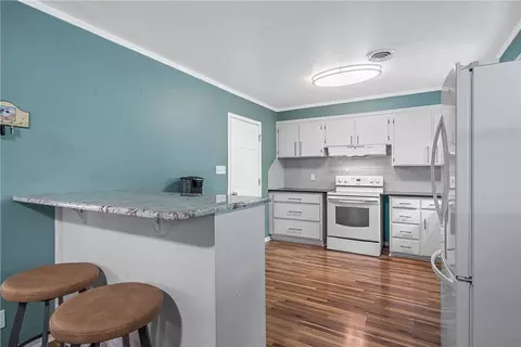 302 Pierce St, Mcgregor, TX 76657 photo 8