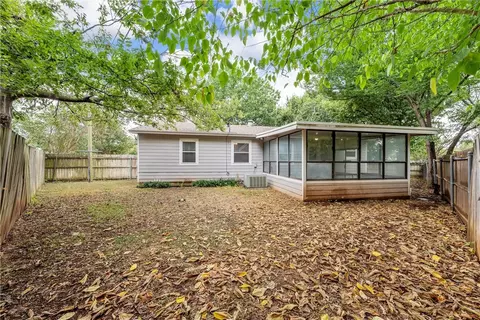 302 Pierce St, Mcgregor, TX 76657 photo 21