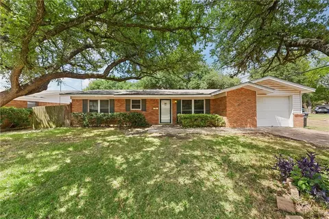 5511 Fairview Dr, Waco, TX 76710