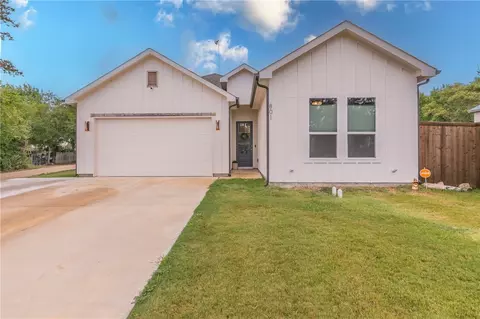 801 E Walnut St, Hillsboro, TX 76645
