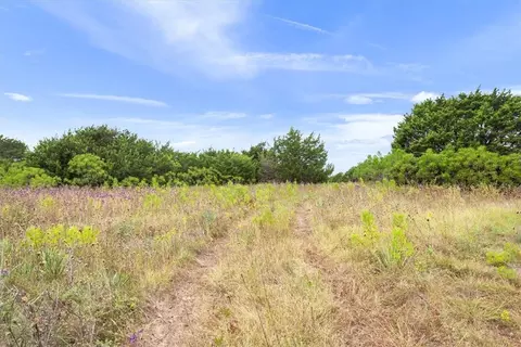 1060 Farmiller Rd, Lorena, TX 76655 photo 9