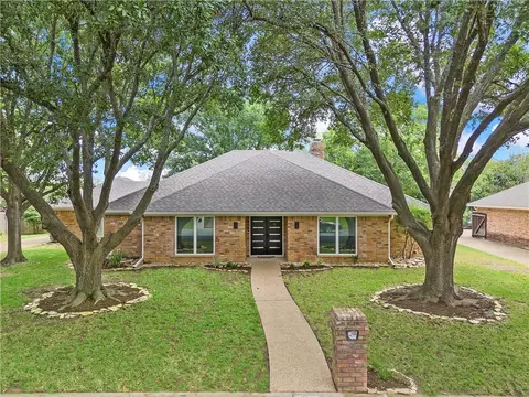 10022 Sandalwood Dr, Woodway, TX 76712