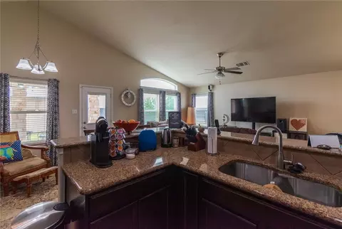 9900 Desperado Dr, Waco, TX 76708 photo 7