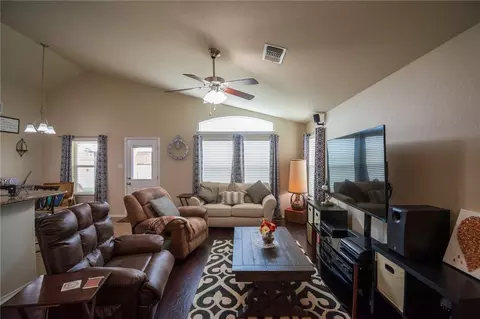 9900 Desperado Dr, Waco, TX 76708 photo 5