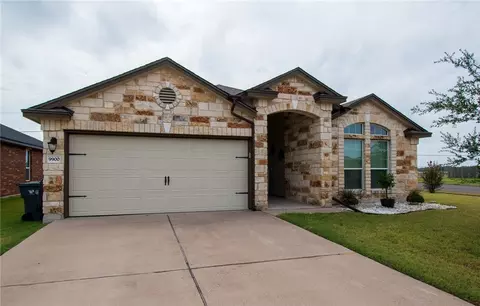 9900 Desperado Dr, Waco, TX 76708 photo 2