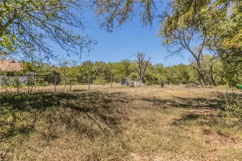 521 River Park Rd, Woodway, TX 76712 photo 3