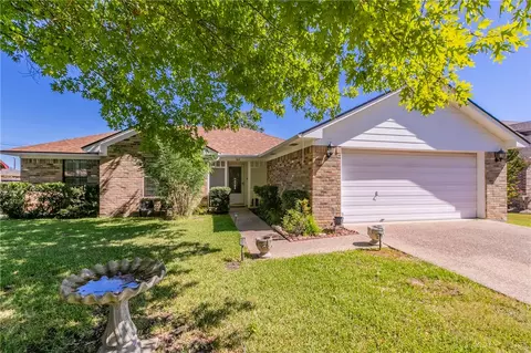 304 Travelers Trl, Lorena, TX 76655