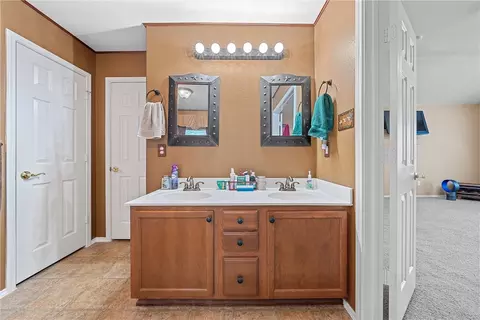 10001 Barton Creek Dr, Waco, TX 76708 photo 12