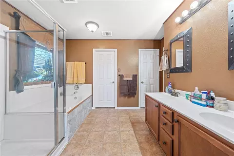 10001 Barton Creek Dr, Waco, TX 76708 photo 11