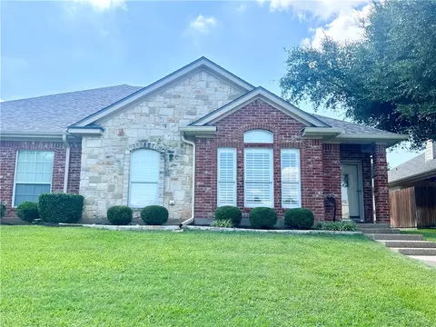 341 Old Mill Creek Dr, Waco, TX 76712