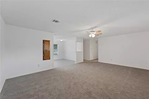 109 Thompson Cir, Lorena, TX 76655 photo 4
