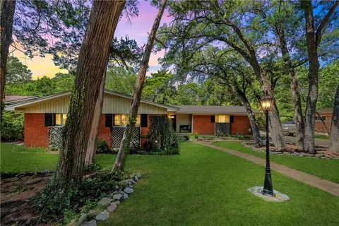 9623 Bryce Dr, Woodway, TX 76712