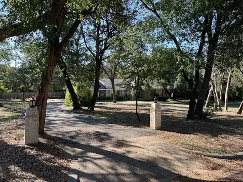 2300 Gregory Ln, Waco, TX 76708 photo 2
