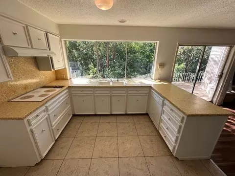 2300 Gregory Ln, Waco, TX 76708 photo 11