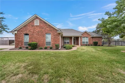127 Winding Oaks Dr, Waco, TX 76705