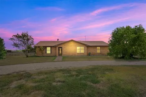 557 Quail Haven Dr, China Spring, TX 76633