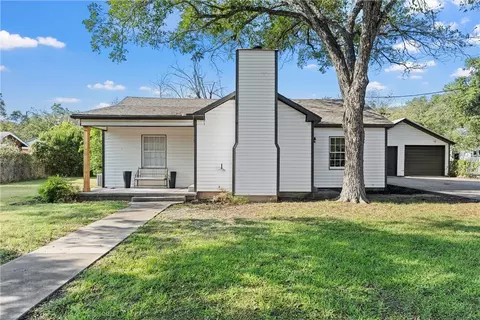 606 Avenue F, Valley Mills, TX 76689