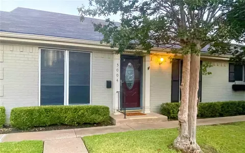 5004 Lakeshore Dr, Waco, TX 76710