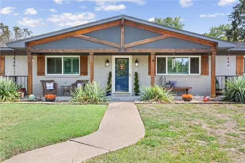 7516 Brentwood Cir, Woodway, TX 76712