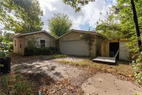 816 E Mitchell St, Waco, TX 76704 photo 3