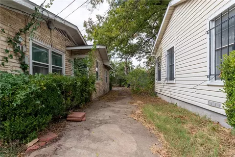 816 E Mitchell St, Waco, TX 76704 photo 2