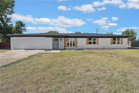 2525 Gary Ln, Waco, TX 76708