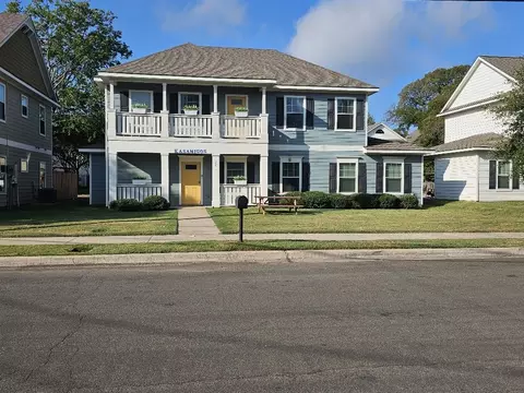 2011 9th St, Waco, TX 76706