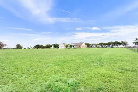 419 Bluebonnet Ln, Lorena, TX 76655