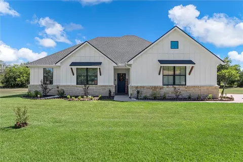 890 Randy Dr, Woodway, TX 76712