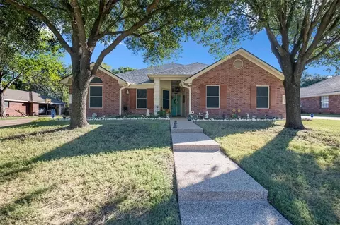 212 Fannin Dr, Hewitt, TX 76643