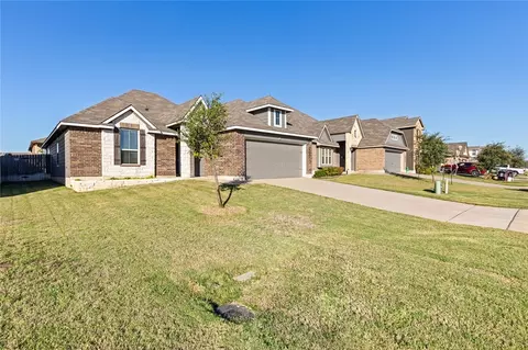 2913 Samson Dr, Lorena, TX 76655 photo 5