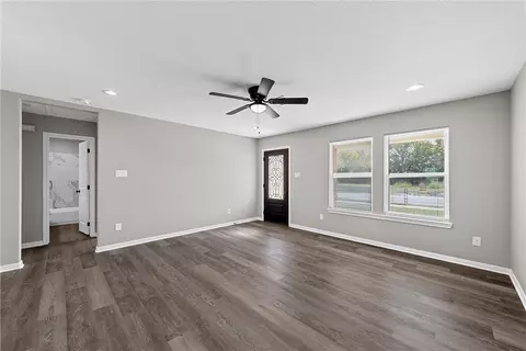 1699 Ewing St, Waco, TX 76706 photo 5