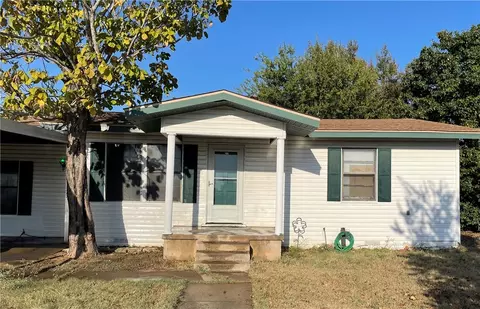 711 Hillview Dr, Waco, TX 76706