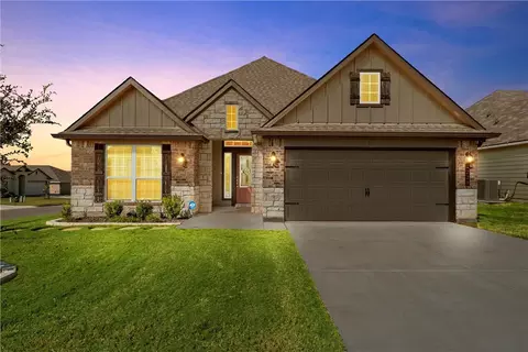 3229 Zabel Dr, Lorena, TX 76655
