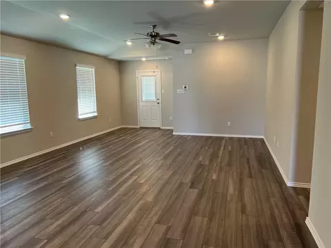 11624 Landis Ct, Lorena, TX 76655 photo 2