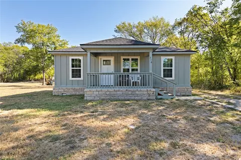 316 N Douglas St, Mart, TX 76664