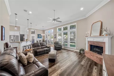 205 Ranchgate Trl, Mcgregor, TX 76657 photo 15