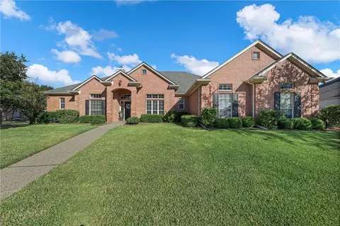 205 Ranchgate Trl, Mcgregor, TX 76657 photo 2