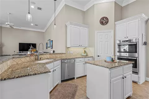 205 Ranchgate Trl, Mcgregor, TX 76657 photo 9