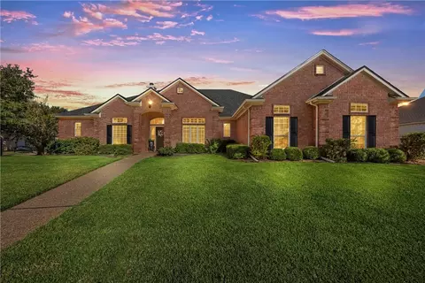 205 Ranchgate Trl, Mcgregor, TX 76657