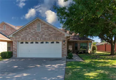 9137 Darby Ln, Woodway, TX 76712