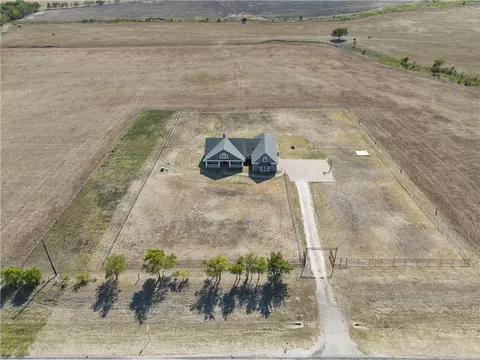 2106 State Hwy 7, Chilton, TX 76632