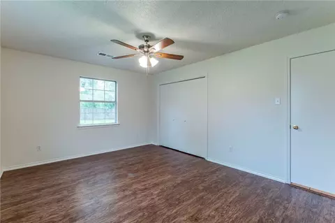 Bedroom - 812 E Pecan Ave, Waco, TX 76704 photo 5 of 6
